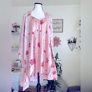 Pink and Red Floral Robe and Nightgown Set with Tie Closures Size 3X